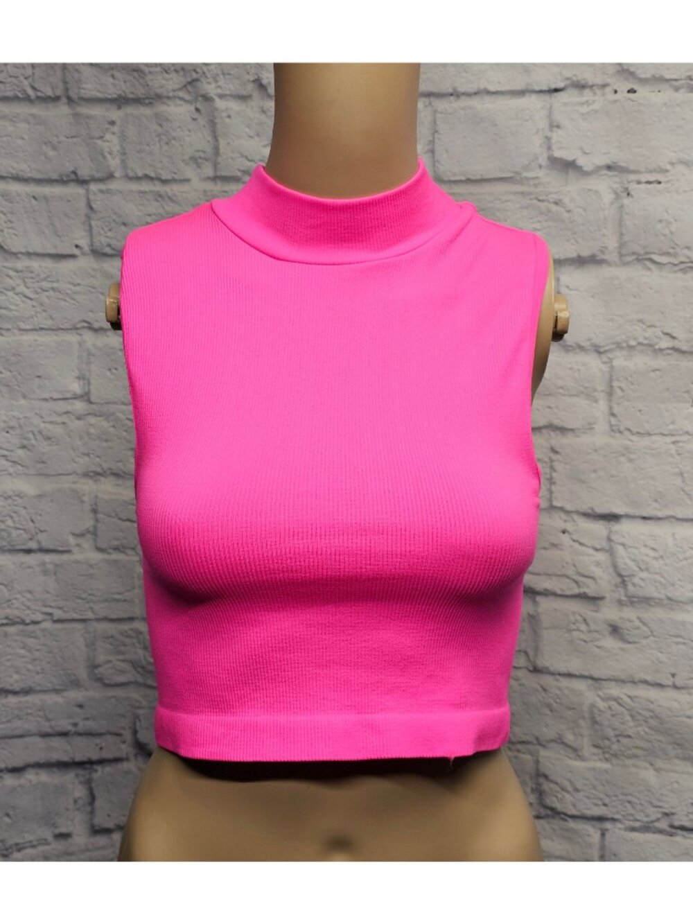 NWT FCT L Hot Pink Mock Neck Cropped Ribbed Seamless Stretch Slim Fit Tank Top